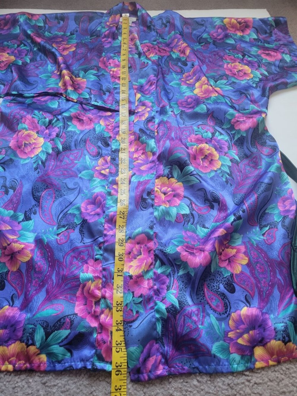 JO Intimates Purple Floral Mid Length Satin Robe w/belt Size M Loungewear Kimono - Picture 7 of 7